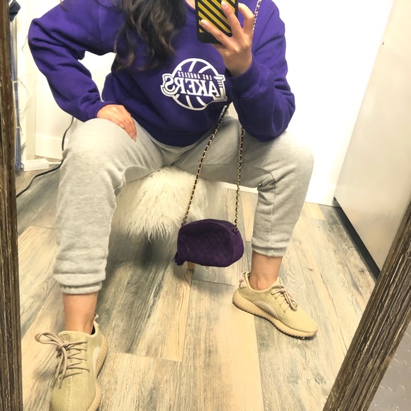 Lakers Gildan Crewneck - Picture 2 of 5